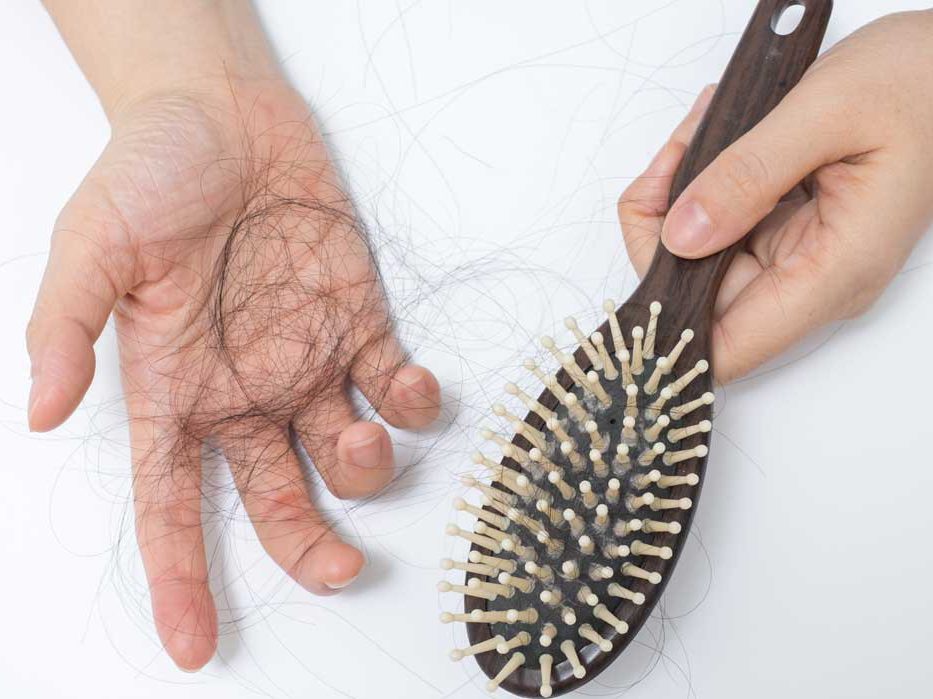 Cách xác định tóc gãy rụng và hư tổn ở mức độ nào chưa