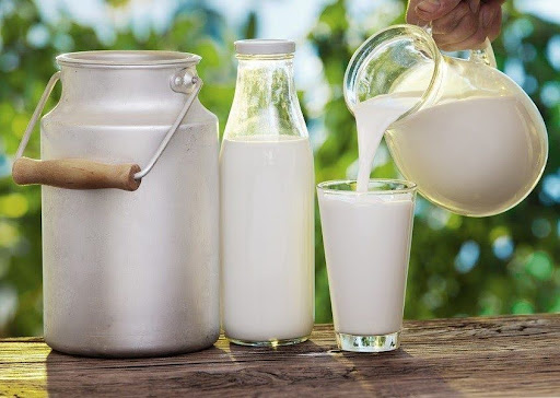 Ưu tiên lựa chọn những loại sữa có chỉ số GI thấp, không đường