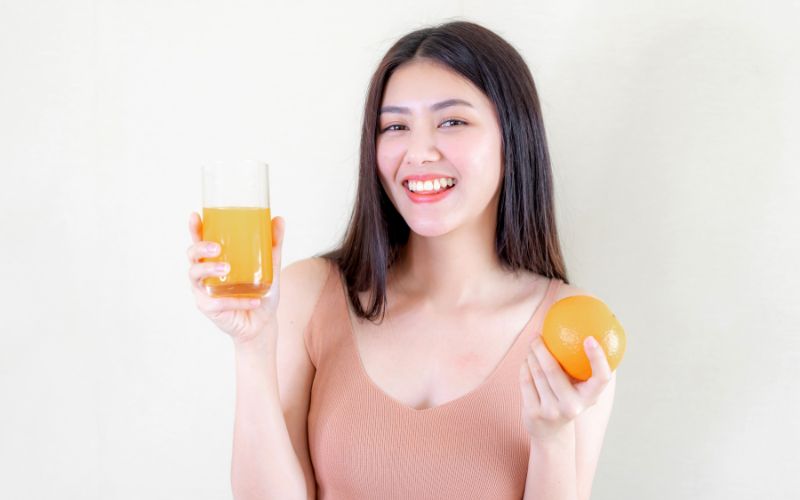 Đối tượng phụ nữ ở độ tuổi trưởng thành, trung niên cần bổ sung vitamin E thường xuyên