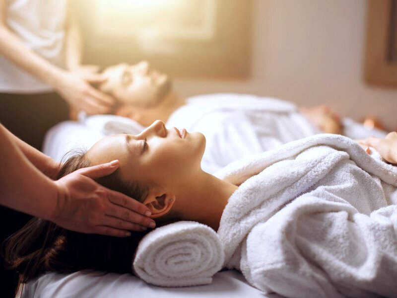 Massage là một liệu pháp hiệu quả giúp mẹ bầu trút bỏ căng thẳng