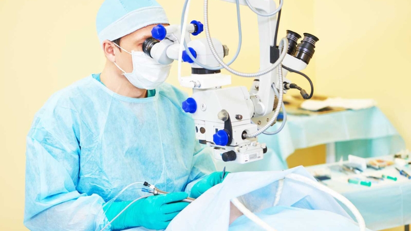 Phẫu thuật mắt viễn thị bằng phương pháp LASIK là lựa chọn hàng đầu vì an toàn, giá thành thấp